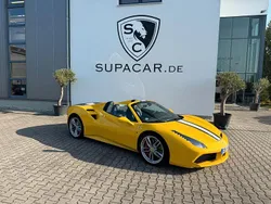 Gelb Gebraucht 2019 Ferrari 488 Cabrio | 228.499 €