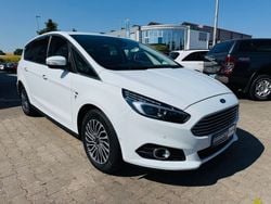 Weiß Gebraucht 2018 Ford S-MAX Titanium Van / Kleinbus | 24.970 € (Teuer)