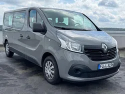 Grau Gebraucht 2017 Renault Trafic Expression Van | 16.900 € (Etwas zu teuer)