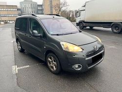 Grau Gebraucht 2014 Peugeot Partner Tepee Allure Van / Kleinbus | 7.500 € (Fairer Preis)