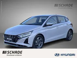 Grau Gebraucht 2025 Hyundai i20 Trend Limousine | 20.950 € (Fairer Preis)