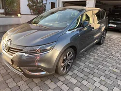 Grau Gebraucht 2019 Renault Espace LIMITED Van / Kleinbus | 22.700 € (Etwas zu teuer)