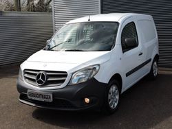Weiß Gebraucht 2013 Mercedes Citan 109 Van / Kleinbus | 7.999 € (Fairer Preis)