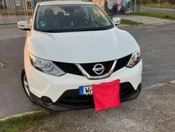 Weiß Gebraucht 2016 Nissan Qashqai SUV | 10.499 € (Fairer Preis)
