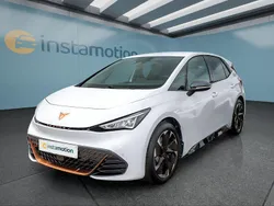 Weiß Gebraucht 2024 Cupra Born e-Boost Kleinwagen | 35.749 € (Etwas zu teuer)