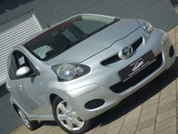 Silber Gebraucht 2010 Toyota Aygo Cool Kleinwagen | 1.900 € (Guter Preis)