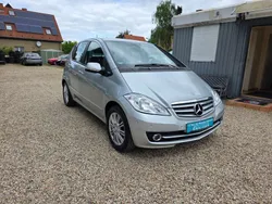 Silber Gebraucht 2011 Mercedes A160 Elegance Limousine | 9.999 € (Teuer)