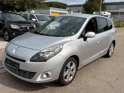 Grau Gebraucht 2010 Renault Scénic III Dynamique Van / Kleinbus | 3.950 € (Fairer Preis)