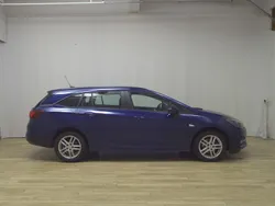 Blau Gebraucht 2021 Opel Astra Business Kombi | 8.280 € (Fairer Preis)