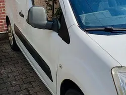 Weiß Gebraucht 2009 Citroën Berlingo Van / Kleinbus | 2.555 €