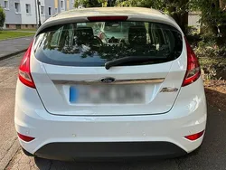 Weiß Gebraucht 2013 Ford Fiesta Titanium Kleinwagen | 4.500 € (Guter Preis)