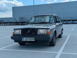 Grau Gebraucht 1984 Volvo 240 Kombi | 12.800 €