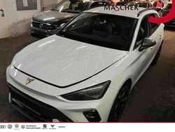 Glacial weiß metallic Gebraucht 2024 Cupra Leon Kombi | 28.440 € (Fairer Preis)