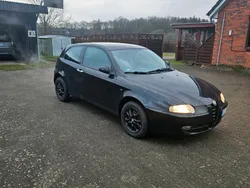 Schwarz Gebraucht 2004 Alfa Romeo 147 Kleinwagen | 1.500 € (Fairer Preis)