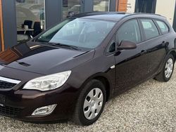 Braun Gebraucht 2012 Opel Astra Selection Kombi | 4.400 € (Etwas zu teuer)