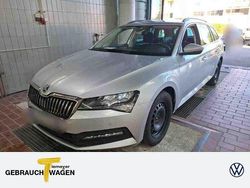 Silber Gebraucht 2022 Skoda Superb Ambition Kombi | 23.230 € (Guter Preis)