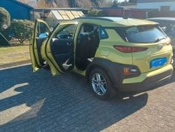 Gold Gebraucht 2018 Hyundai Kona Trend SUV | 12.799 € (Guter Preis)