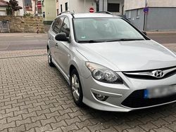 Grau Gebraucht 2011 Hyundai i30 Kombi | 2.250 € (Guter Preis)