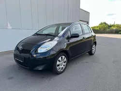 Schwarz Gebraucht 2010 Toyota Yaris Cool Limousine | 2.600 € (Fairer Preis)
