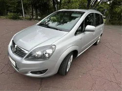 Silber Gebraucht 2011 Opel Zafira Design Edition Van / Kleinbus | 3.600 € (Fairer Preis)