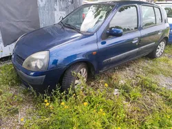 Blau Gebraucht 2002 Renault Clio II Kleinwagen | 500 € (Guter Preis)