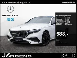 Weiss unilack polarweiss Gebraucht 2024 Mercedes E200 AMG Limousine | 62.470 €