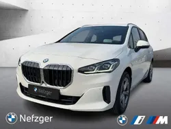 Alpinweiss iii Gebraucht 2024 BMW 218 Active Tourer Van / Kleinbus | 37.400 € (Fairer Preis)