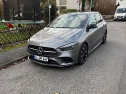 Grau Gebraucht 2019 Mercedes 220 Premium Limousine | 15.500 € (Superpreis)