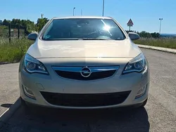 Silber Gebraucht 2010 Opel Astra Cosmo Kombi | 4.490 € (Guter Preis)