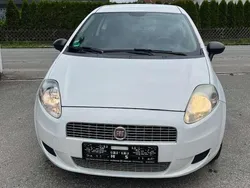 Weiß Gebraucht 2009 Fiat Grande Punto Active Kleinwagen | 1.990 € (Guter Preis)