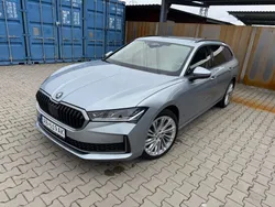 Silber Gebraucht 2024 Skoda Superb Selection Kombi | 33.900 € (Superpreis)
