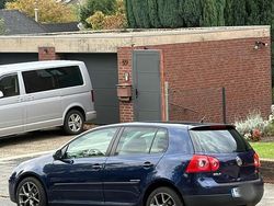 Blau Gebraucht 2008 VW Golf V Limousine | 5.000 € (Teuer)