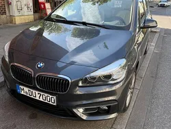 Grau Gebraucht 2016 BMW 225 Active Tourer Van / Kleinbus | 19.750 € (Fairer Preis)