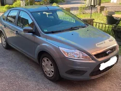 Grau Gebraucht 2009 Ford Focus Limousine | 1.999 € (Guter Preis)