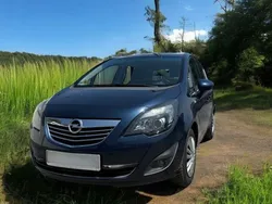 Blau Gebraucht 2011 Opel Meriva Innovation Van / Kleinbus | 4.800 € (Fairer Preis)