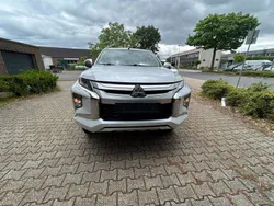 Weiß Gebraucht 2020 Mitsubishi L200 Abholung | 27.900 € (Fairer Preis)