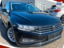 Schwarz Gebraucht 2023 VW Passat Business Kombi | 21.490 € (Fairer Preis)