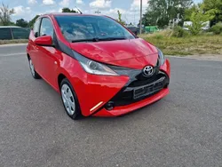 Rot Gebraucht 2018 Toyota Aygo X-play Kleinwagen | 6.250 € (Guter Preis)