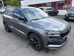 Grau Gebraucht 2023 Skoda Karoq SportLine SUV | 32.800 € (Guter Preis)