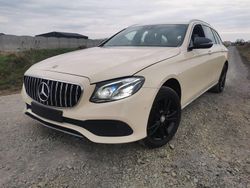 Gelb Gebraucht 2017 Mercedes E200 Avantgarde Kombi | 7.900 €