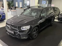 Nachtschwarz unilack Gebraucht 2022 Mercedes GLB200 AMG line SUV | 31.300 € (Fairer Preis)