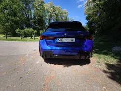 Blau Neu 2024 BMW 120 Shadowline Kleinwagen | 39.900 € (Etwas zu teuer)