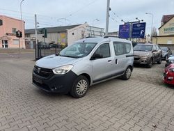 Grau Gebraucht 2017 Dacia Dokker Ambiance Van | 3.999 € (Fairer Preis)
