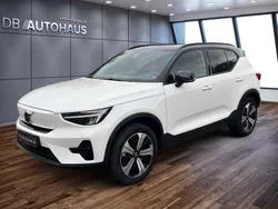 Weiß Gebraucht 2023 Volvo XC40 Core SUV | 31.870 € (Guter Preis)