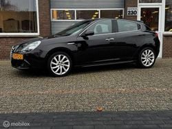 Schwarz Gebraucht 2011 Alfa Romeo Giulietta Limousine | 2.250 € (Guter Preis)