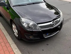 Schwarz Gebraucht 2008 Opel Astra Limousine | 2.000 €