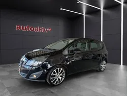 Schwarz Gebraucht 2011 Opel Meriva Design Edition Van / Kleinbus | 5.490 € (Fairer Preis)