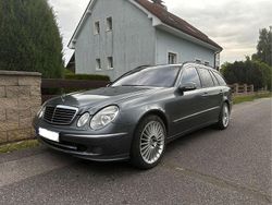 Grau Gebraucht 2004 Mercedes E320 Avantgarde Limousine | 4.300 € (Etwas zu teuer)