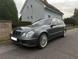 Grau Gebraucht 2004 Mercedes E320 Avantgarde Limousine | 4.300 € (Teuer)