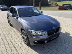 Grau Gebraucht 2018 BMW 118 Sport Line Kleinwagen | 14.500 € (Fairer Preis)
